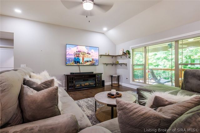 726 Tcb Boulevard, Memphis, IN 47143