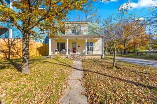 898 S Hill Avenue, Fayetteville, AR 72701