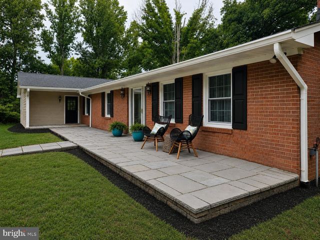5290 HILLSIDE DR, Warrenton, VA 20187