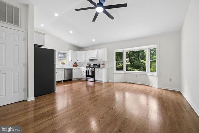 5290 HILLSIDE DR, Warrenton, VA 20187
