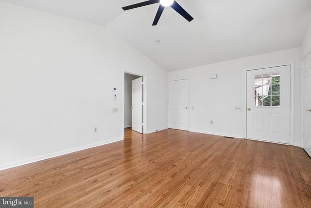 5290 HILLSIDE DR, Warrenton, VA 20187