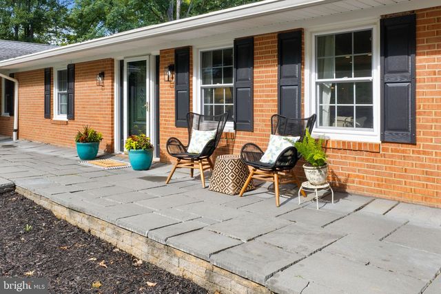 5290 HILLSIDE DR, Warrenton, VA 20187