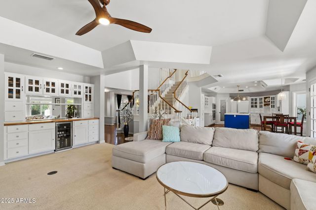 6234 N 4TH Drive, Phoenix, AZ 85013