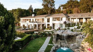 9694 Oak Pass Road, Beverly Hills, CA 90210