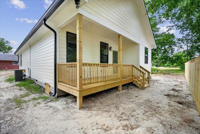 408 S Brevard Street, Selma, NC 27576