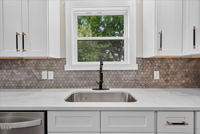 408 S Brevard Street, Selma, NC 27576