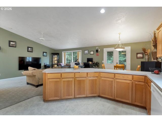 4233 HEAVENS Way S, Salem, OR 97302