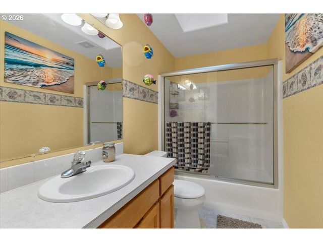 4233 HEAVENS Way S, Salem, OR 97302