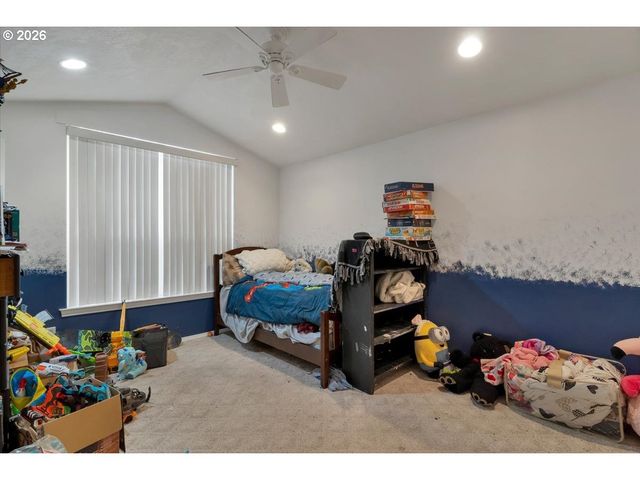 4233 HEAVENS Way S, Salem, OR 97302