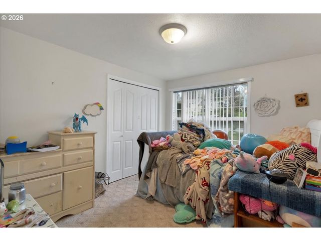 4233 HEAVENS Way S, Salem, OR 97302