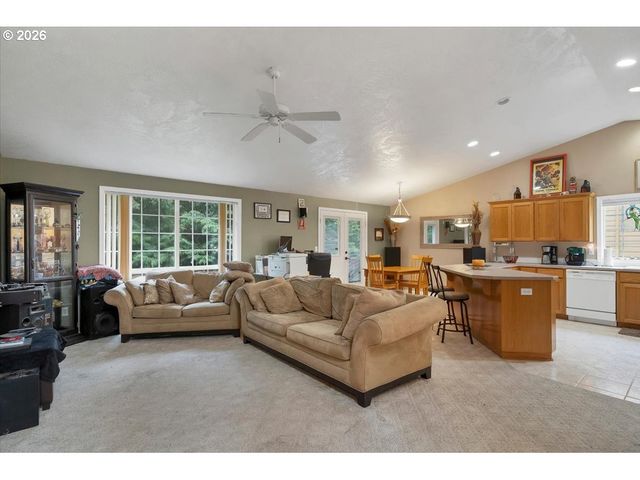 4233 HEAVENS Way S, Salem, OR 97302