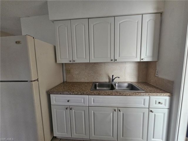 423 Morgan CIR S, Lehigh Acres, FL 33936