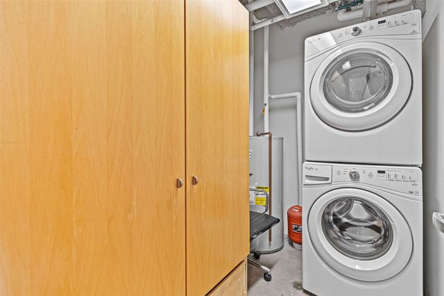 221 E College Street 703, Iowa City, IA 52240