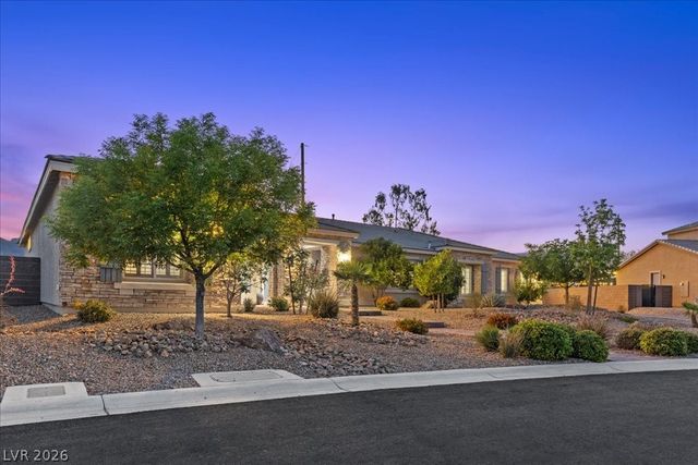 4967 Enchanted View Street, Las Vegas, NV 89149