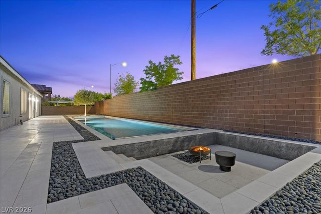 4967 Enchanted View Street, Las Vegas, NV 89149