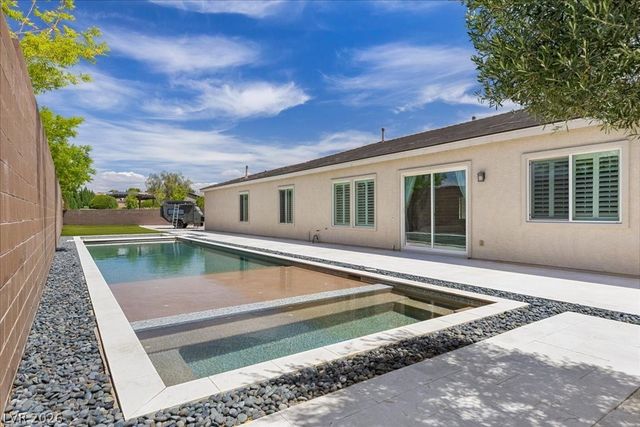 4967 Enchanted View Street, Las Vegas, NV 89149