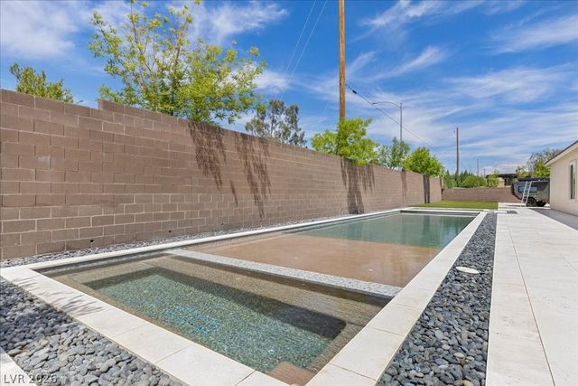 4967 Enchanted View Street, Las Vegas, NV 89149