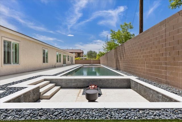 4967 Enchanted View Street, Las Vegas, NV 89149