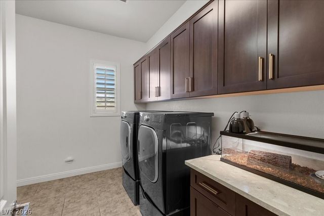 4967 Enchanted View Street, Las Vegas, NV 89149