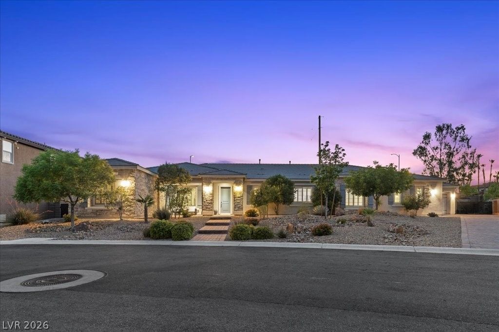4967 Enchanted View Street, Las Vegas, NV 89149