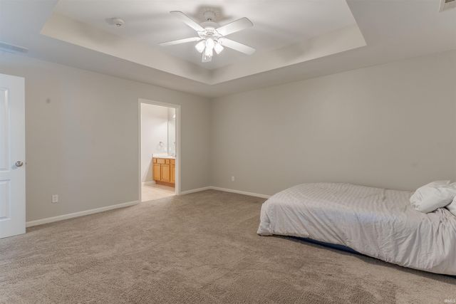 6127 Porterfield Drive, Evansville, IN 47711