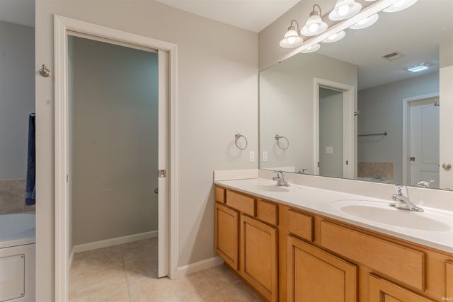 6127 Porterfield Drive, Evansville, IN 47711