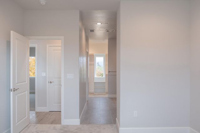 1029 N Cypress Street, Woodlake, CA 93286