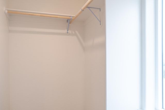 1029 N Cypress Street, Woodlake, CA 93286