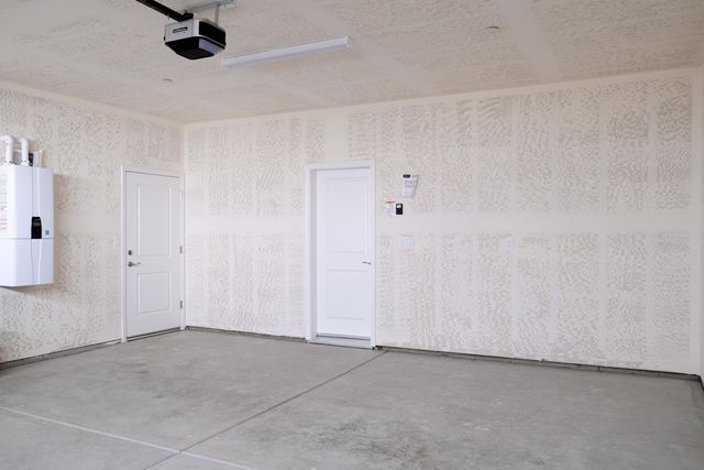 1029 N Cypress Street, Woodlake, CA 93286