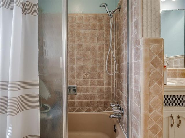 6421 N Libby Avenue, Oklahoma City, OK 73132
