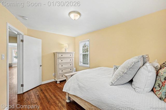 13146 Elgin Avenue, Huntington Woods, MI 48070