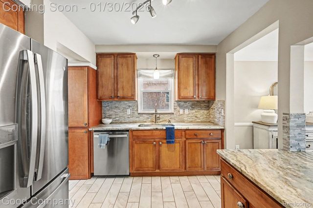 13146 Elgin Avenue, Huntington Woods, MI 48070