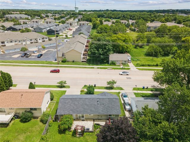 6525 Council St NE, Cedar Rapids, IA 52402