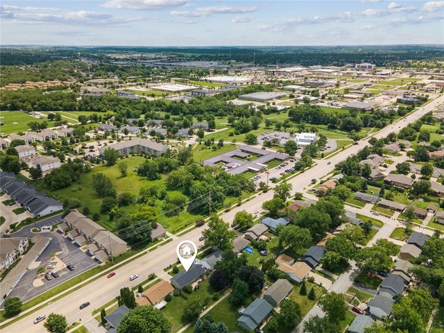 6525 Council St NE, Cedar Rapids, IA 52402