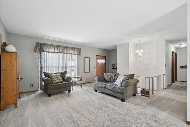 6525 Council St NE, Cedar Rapids, IA 52402
