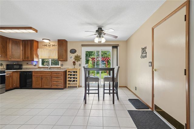 6525 Council St NE, Cedar Rapids, IA 52402
