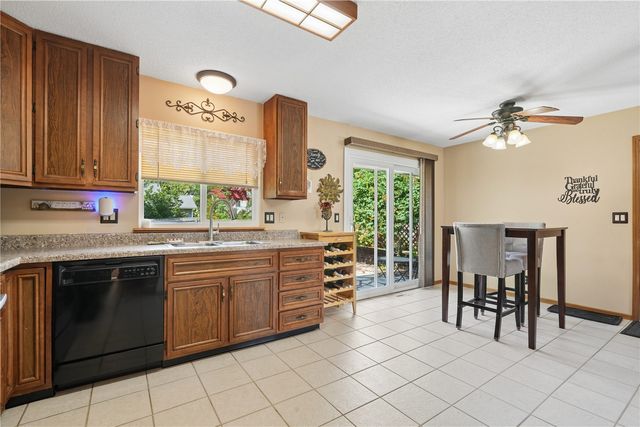 6525 Council St NE, Cedar Rapids, IA 52402
