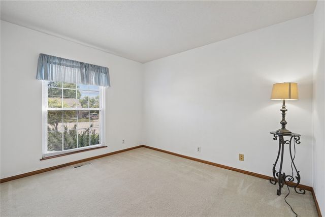 6525 Council St NE, Cedar Rapids, IA 52402