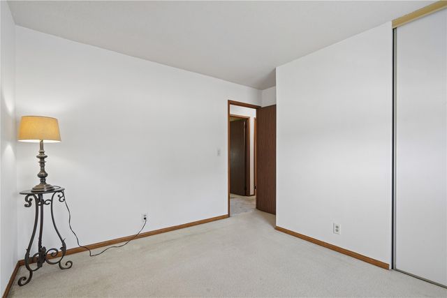 6525 Council St NE, Cedar Rapids, IA 52402