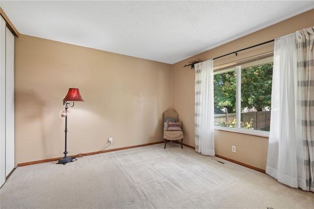6525 Council St NE, Cedar Rapids, IA 52402