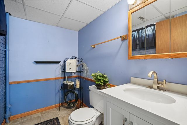 6525 Council St NE, Cedar Rapids, IA 52402