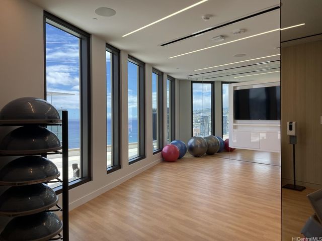 987 Queen Street 227, Honolulu, HI 96814