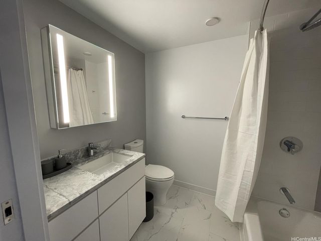 987 Queen Street 227, Honolulu, HI 96814