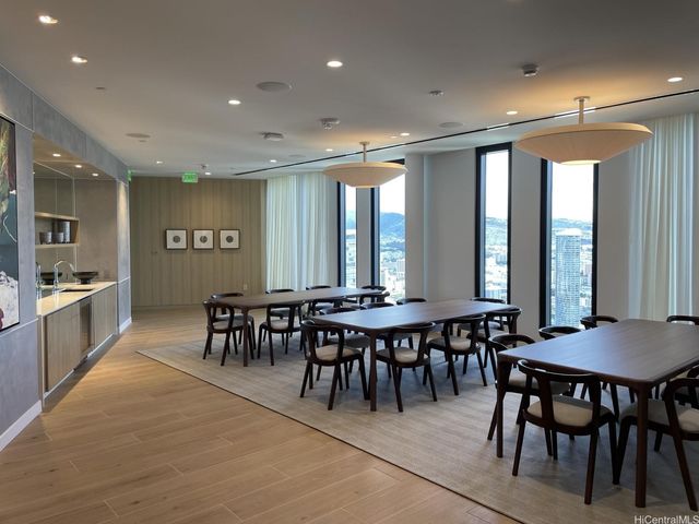 987 Queen Street 227, Honolulu, HI 96814