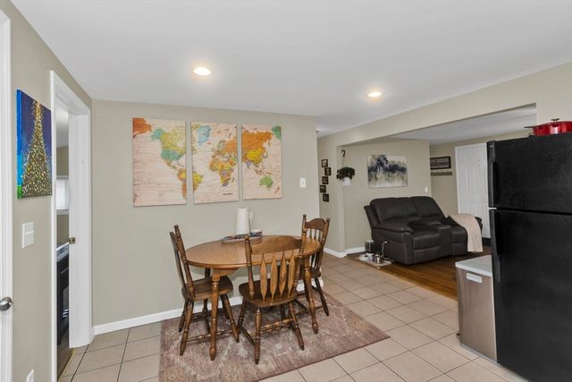 4 Jean Dr, Springfield, MA 01104