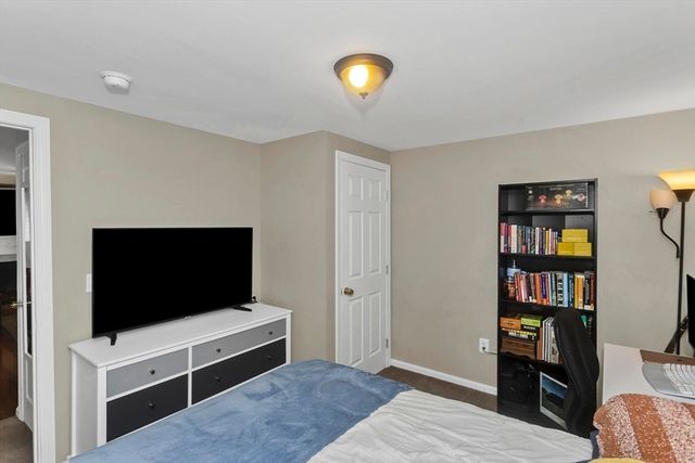 4 Jean Dr, Springfield, MA 01104