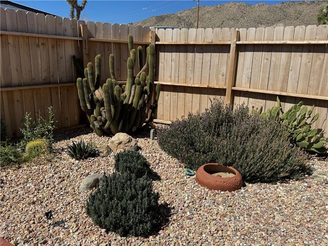 56254 29 Palms Highway 17, Yucca Valley, CA 92284