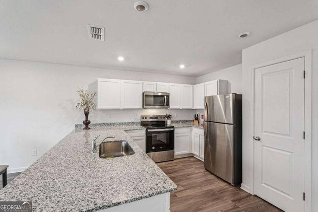 529 Pemberton Street, Kingston, GA 30145