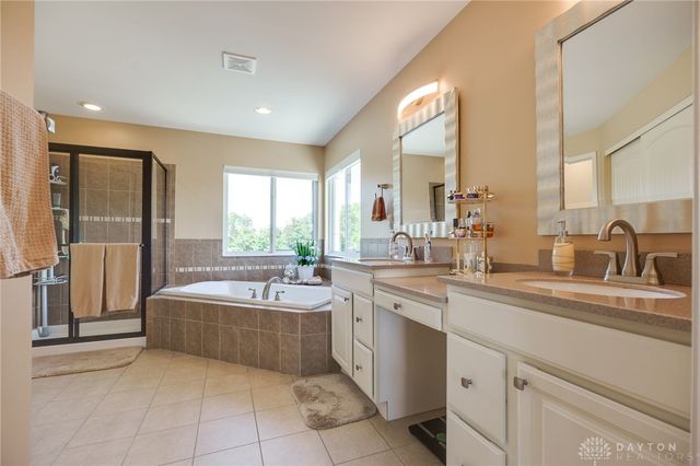 7574 Woodmere Court, Middletown, OH 45044