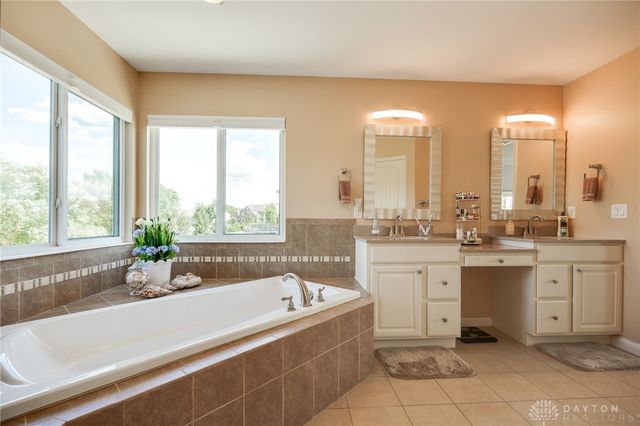 7574 Woodmere Court, Middletown, OH 45044